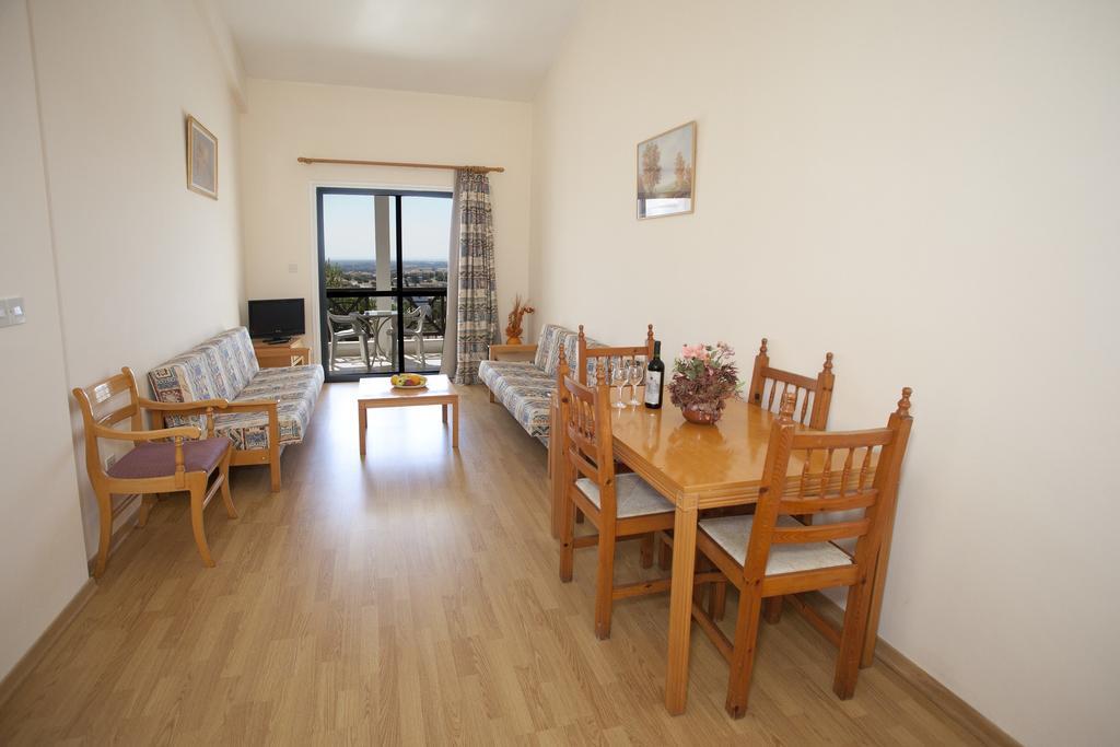 Episkopiana Hotel & Sport Resort Episkopi  Zimmer foto