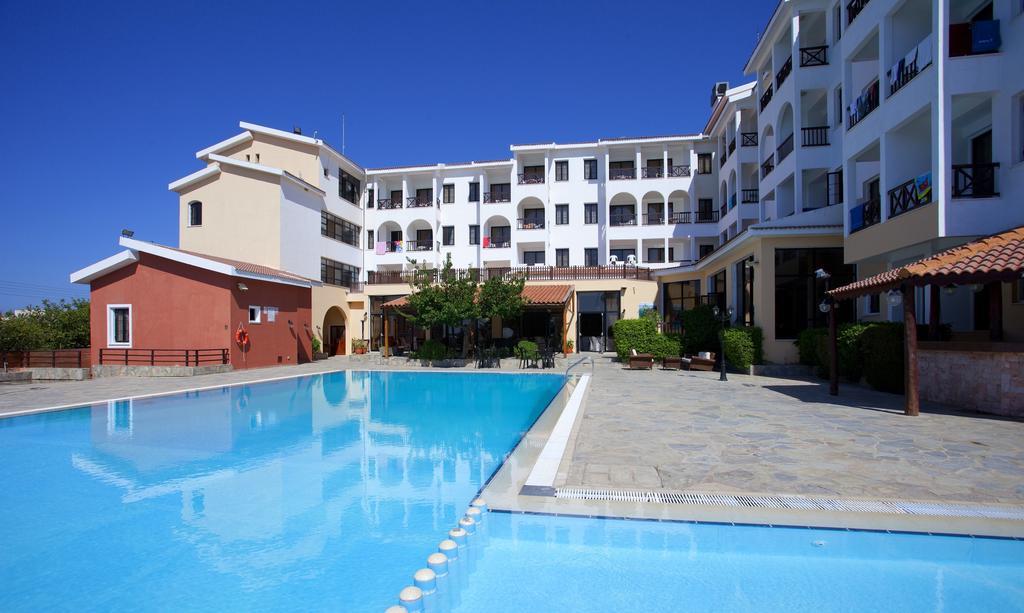 Episkopiana Hotel & Sport Resort Episkopi  Exterior foto